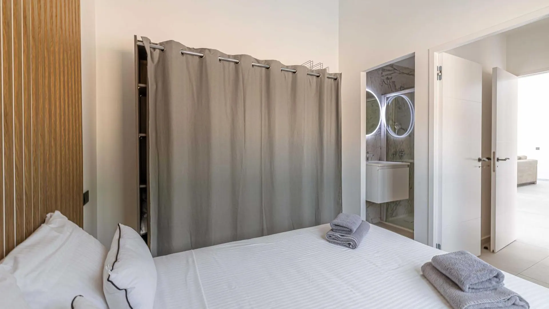 Modern Villa With Heated Pool And Garden Mougins 0*,  França