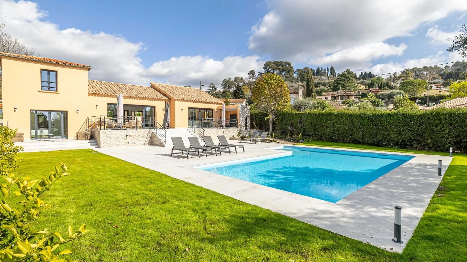 Modern Villa With Heated Pool And Garden Mougins França